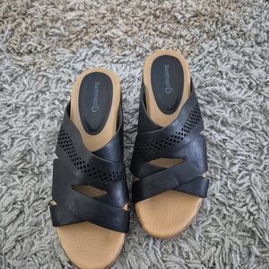 BareTraps Women's Black Sandles Mules Sz 8.5
